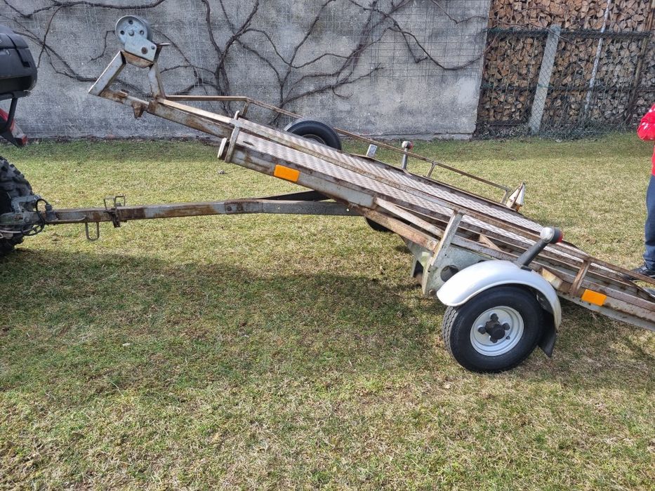 Pozostałości przyczepki platformy