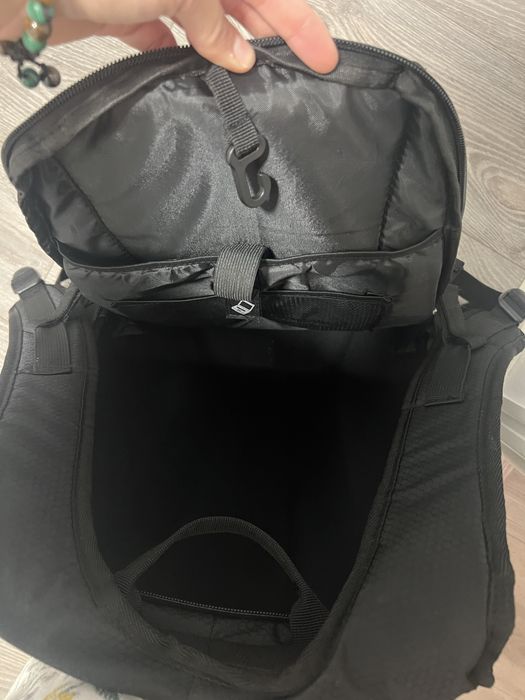 Mochila rigida marca COURSE