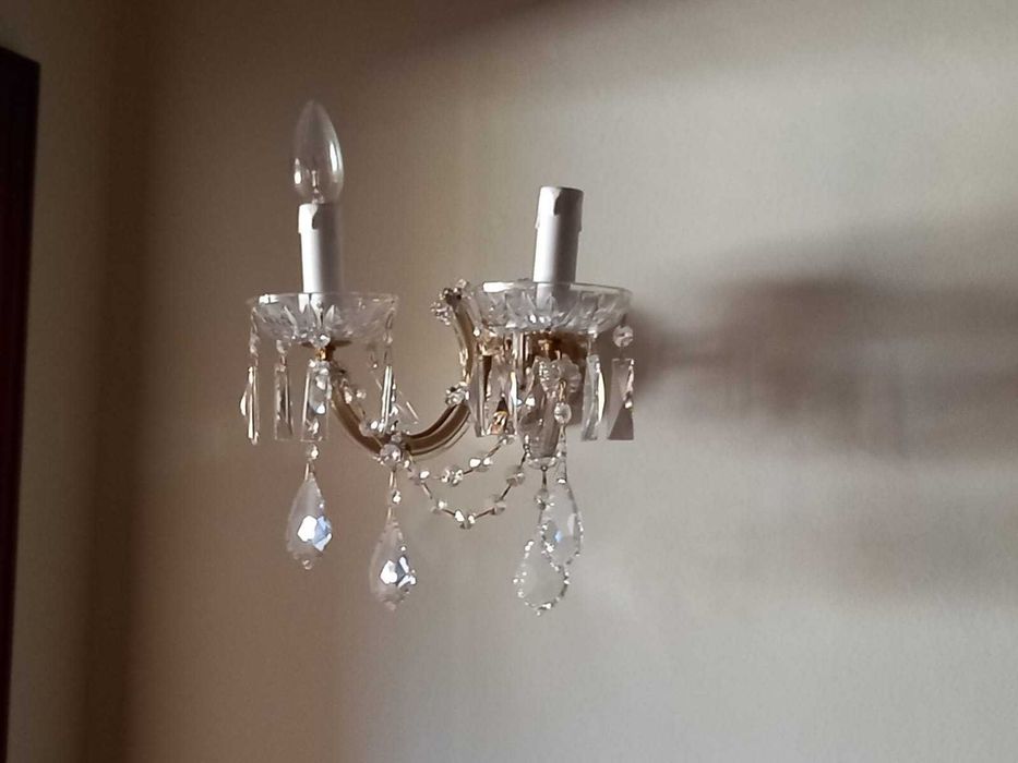 Candeeiros, alguns de Cristal...