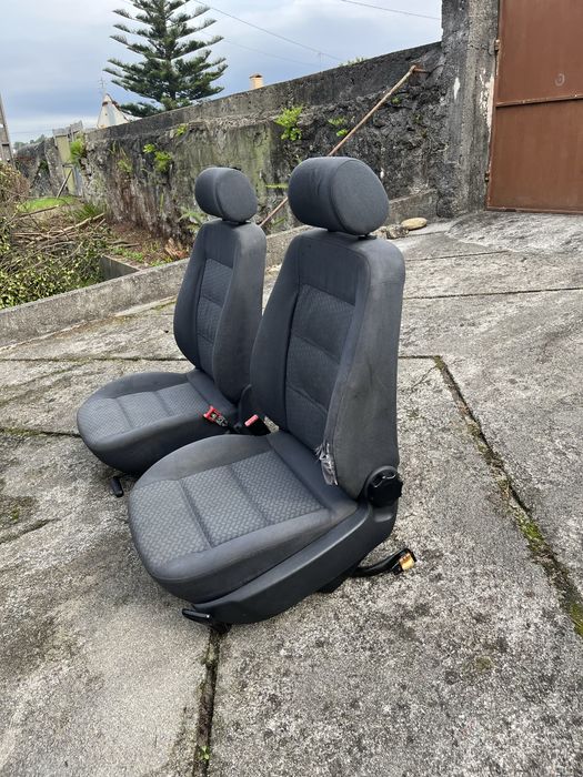 Bancos Audi a4 para restauro 50€ os dois
