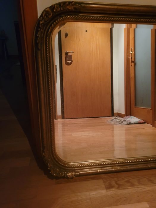 Espelho vintage em talha dourada