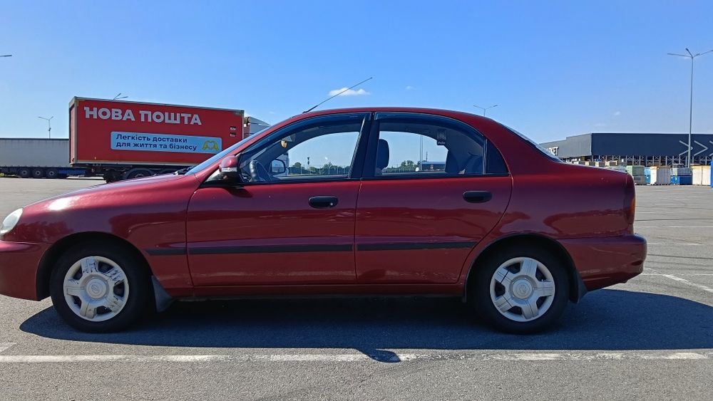 автомобиль заз Ланос