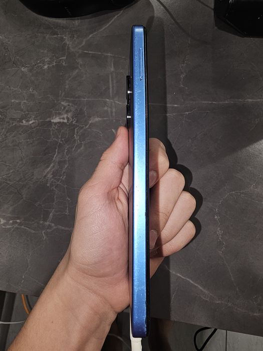 Продам телефон Tecno spark 10