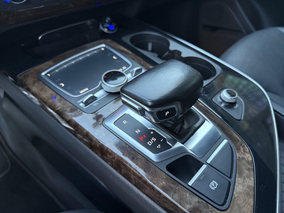 Продам Audi Q7 2016 р