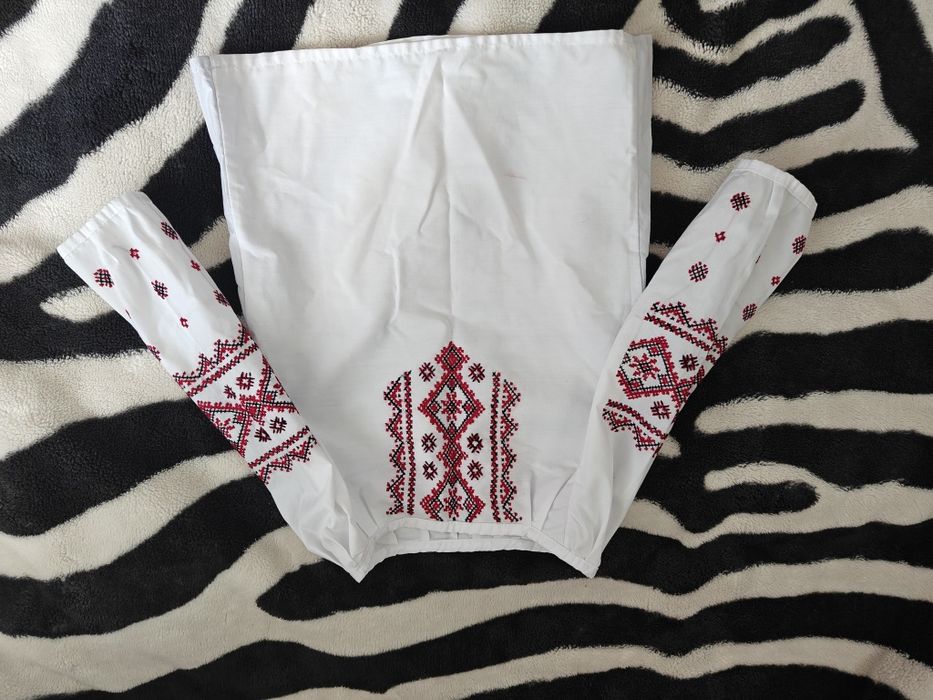 Вишиванка для дівчинки