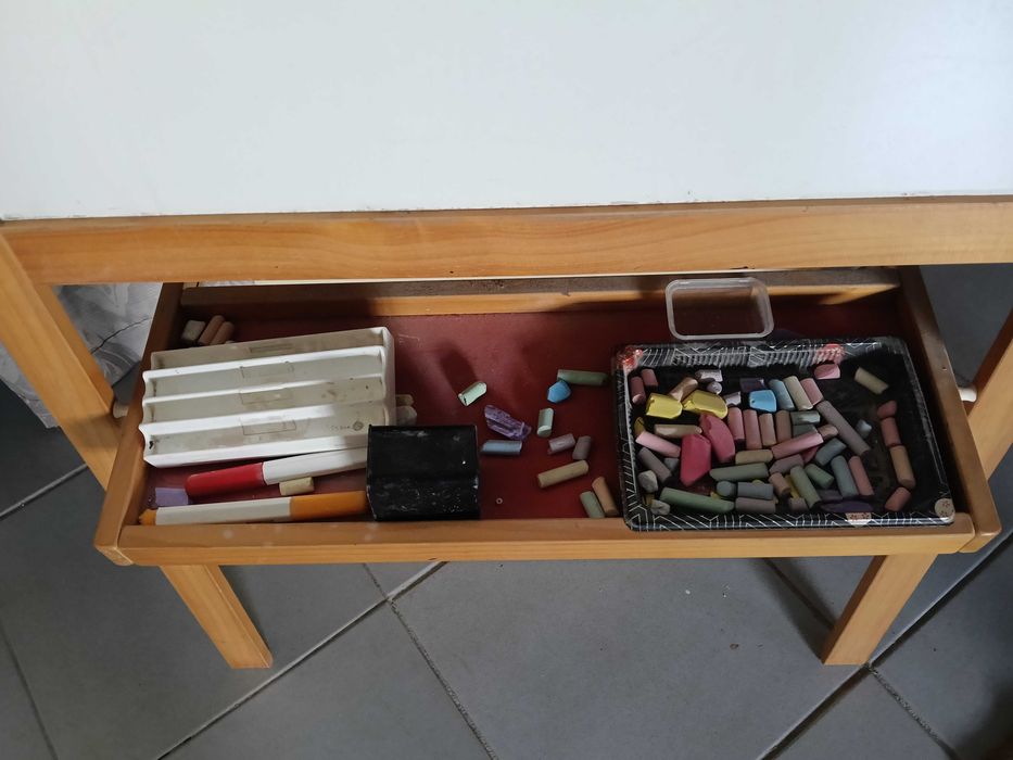 Cavalete desenho/giz Mala Ikea