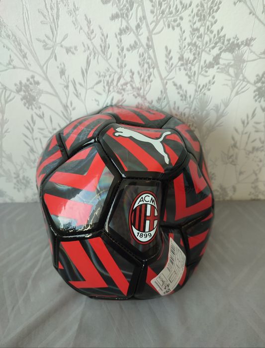 Nowa piłka Puma AC Milan