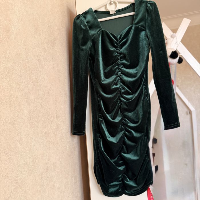 Платье бархатное