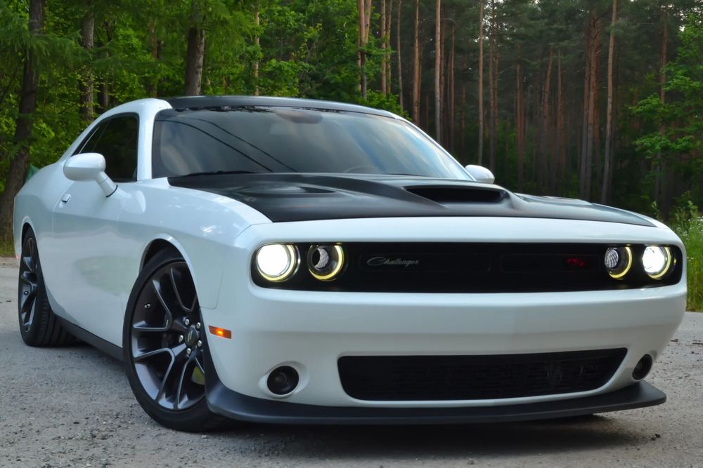 Dodge Challenger 6.4 V8 R/T Scat Pack - manual