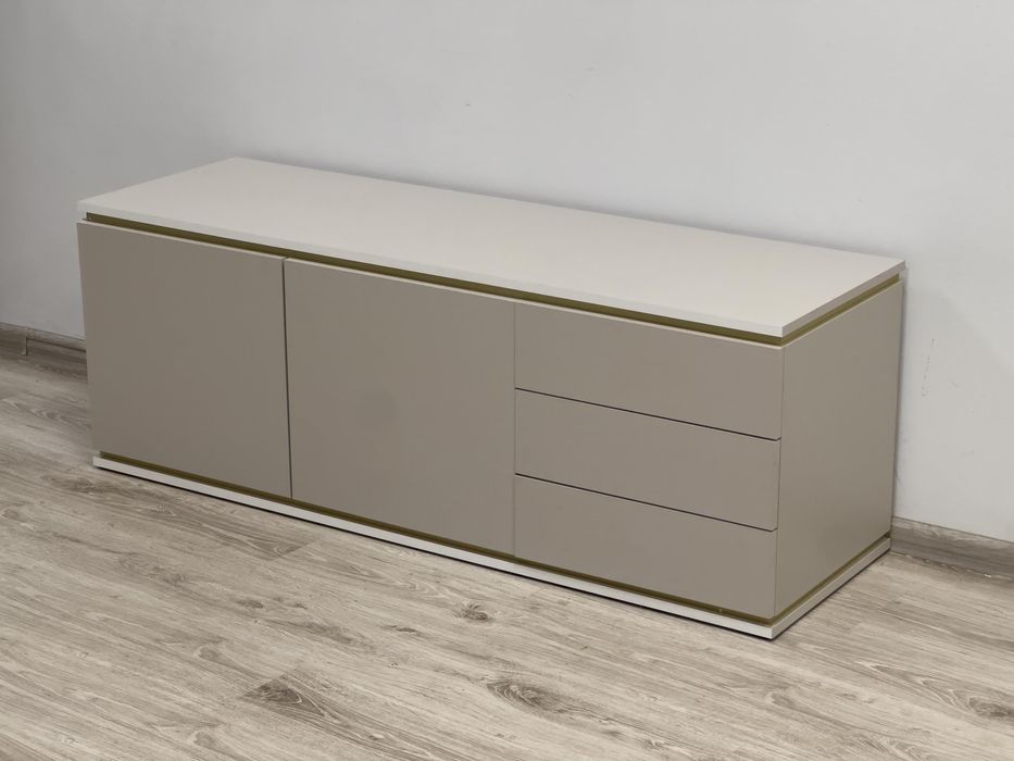 Комоди та журнальний стіл Linette