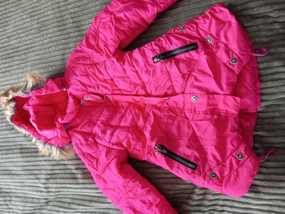 Дитяча парка для дівчинки