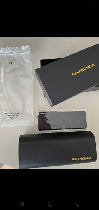Óculos de sol unisexo Balenciaga usados pouco