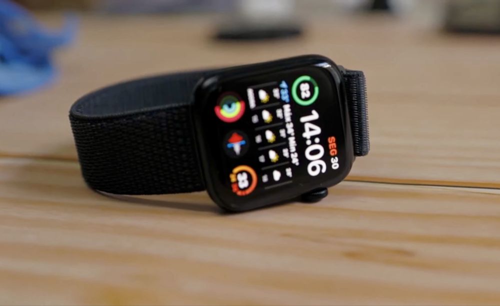 Apple watch SE 2 Nike +