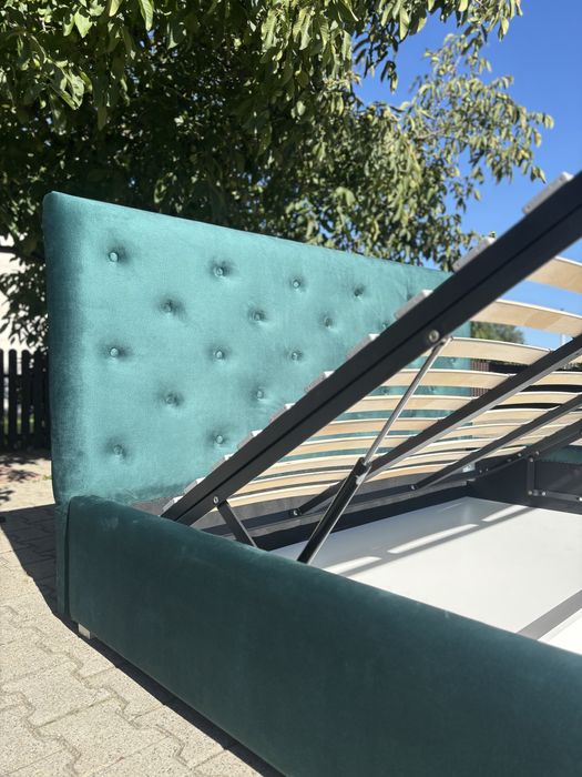 Łóżko 180x200 pikowane z pojemnikiem na pościel