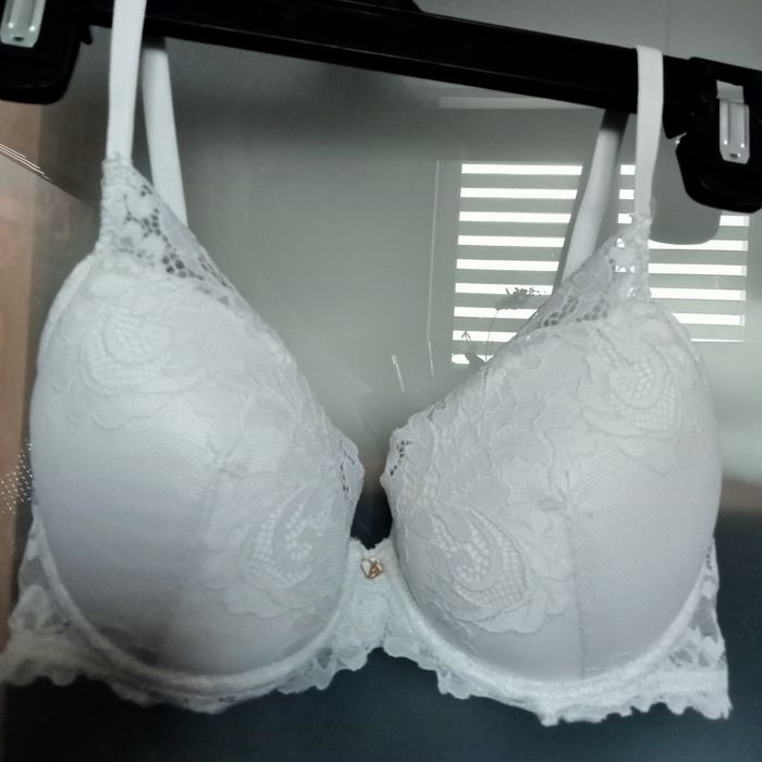 Biustonosz koronkowy, ecru Esotiq 70D