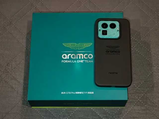 Smartphone Realme GT8 Pro Aramco F1 16GB 1TB Edição Limitada