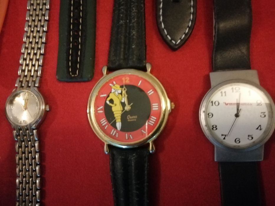 Relogios de homem e Senhora a pilhas e a funcionar.