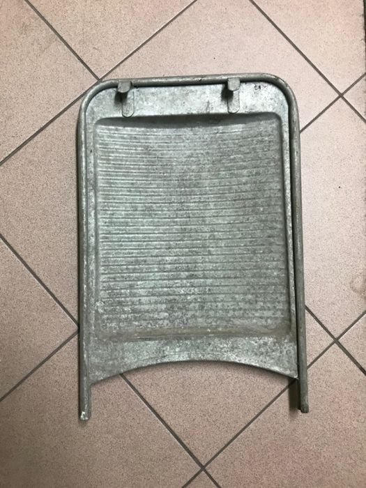 Tarka blaszana, Tarka ręczna