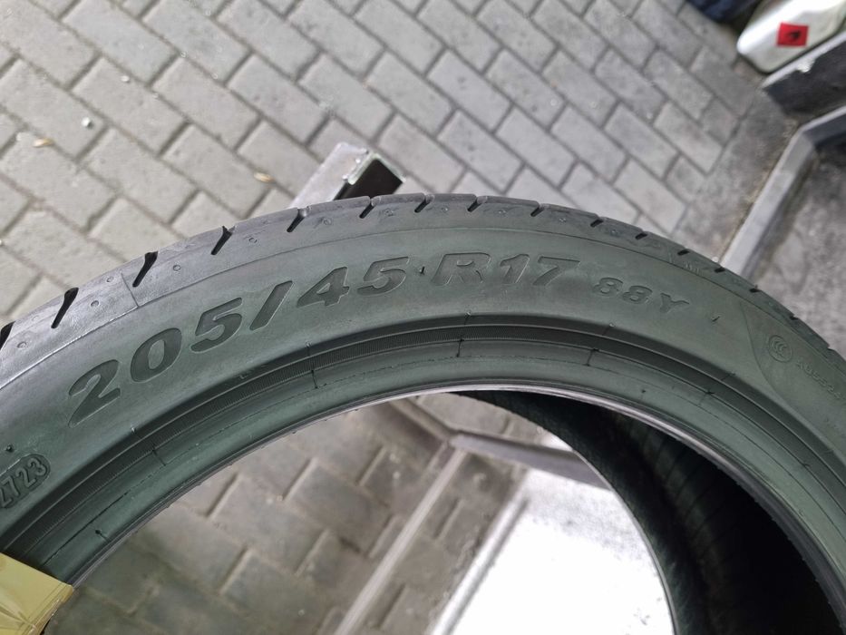205/45/17 88Y Pirelli Pzero * D.2723