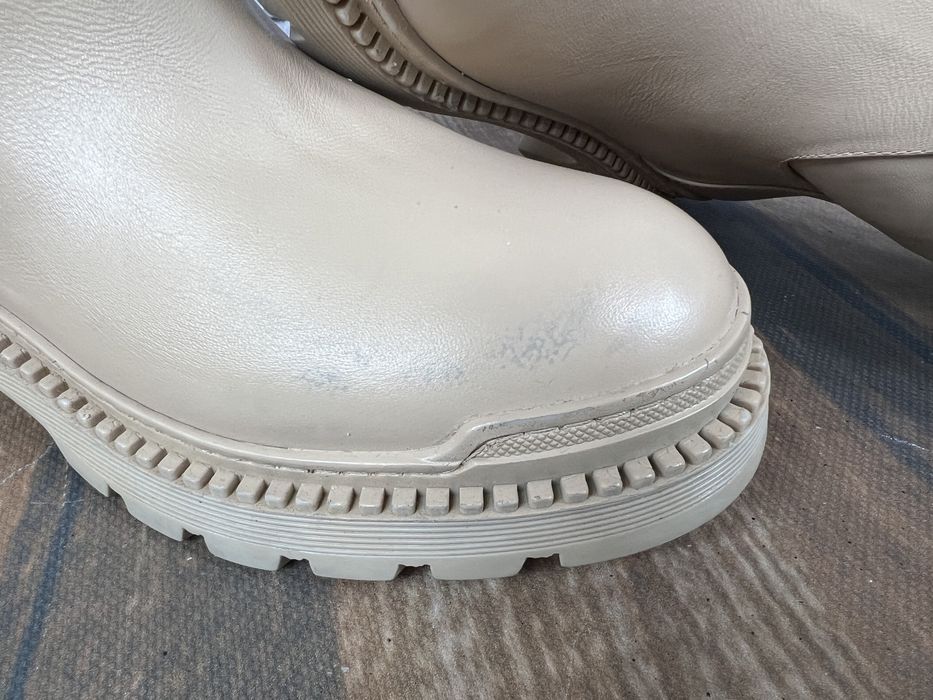 Kozaki beżowe rozm 37