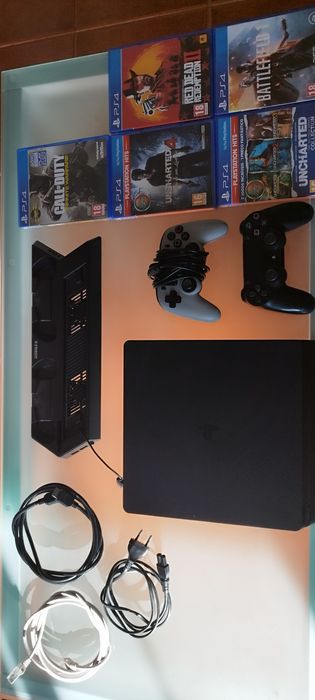 PS4 Slim 1TB + Comandos + Jogos