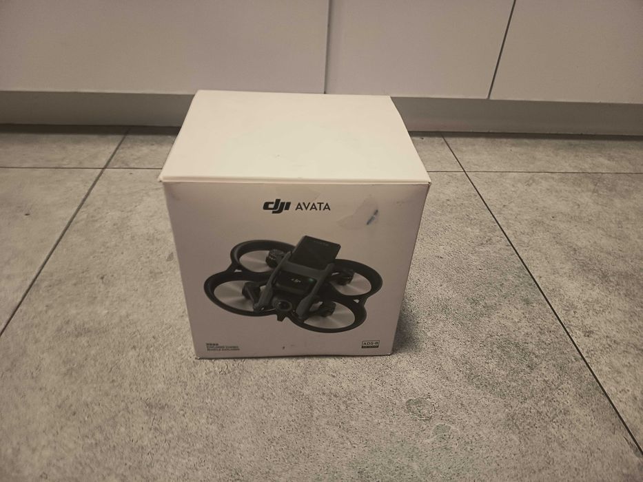Dron DJI Avata Explorer Combo 10000 m 2420 mAh