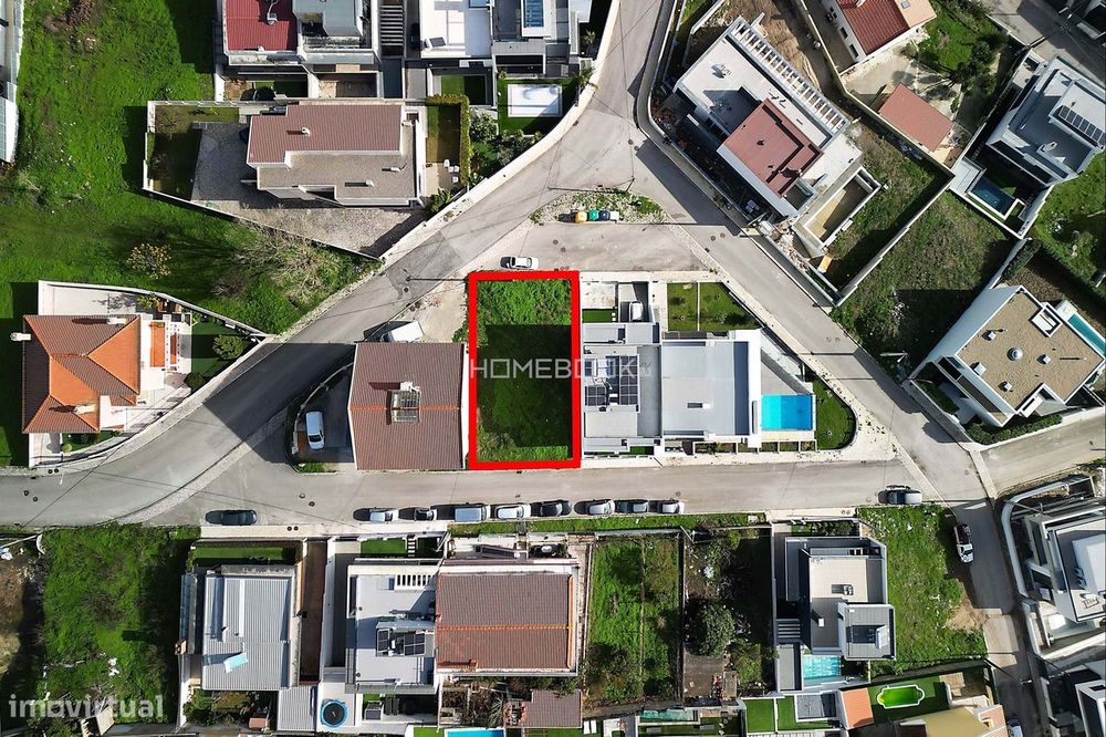 Terreno Urbano em Odivelas – Construa a sua Moradia com Vista Rio!