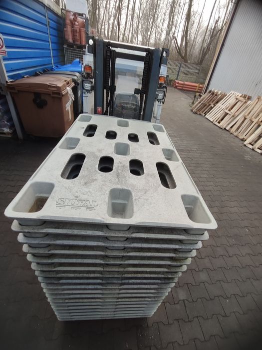 Palety tworzywo solidne 80x120