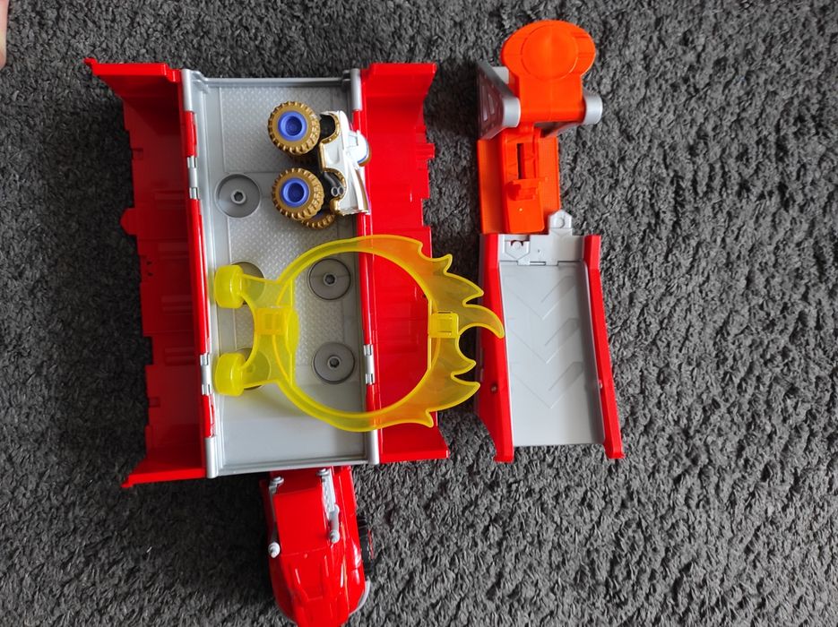 Auto-tor Hot Wheels