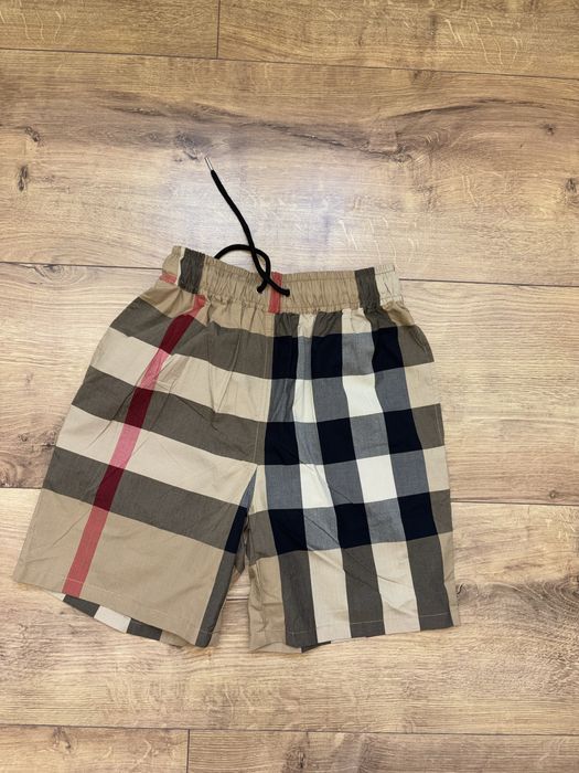 шорти Burberry s та м розміром