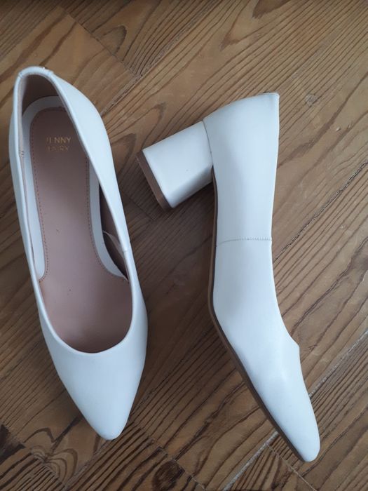 Туфли на каблуке