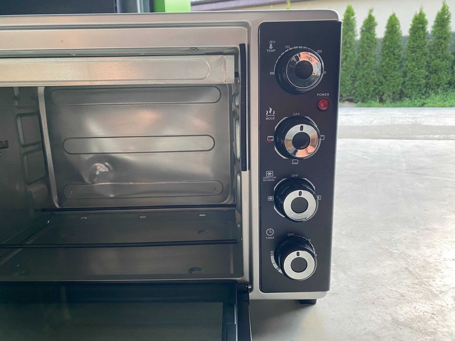 Piekarnik elektryczny LUND 68051 – 38 L – rożen obrotowy – NOWY!