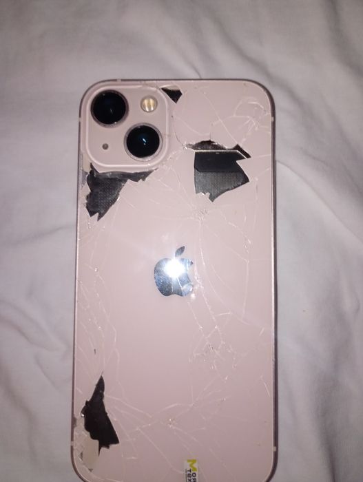 Продам Айфон 13 на 128 гб