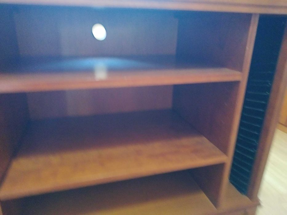 Móvel para TV com tampo rotativo(negociável)