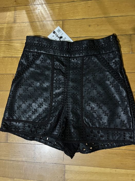 Кожаные шорты zara