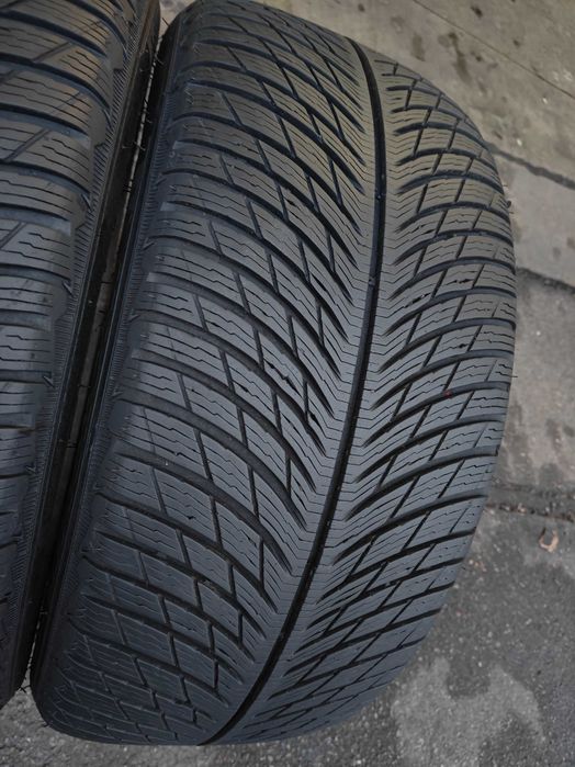 Передні шини 2шт R20 245 40 з Mercedes W222 зимові Michelin