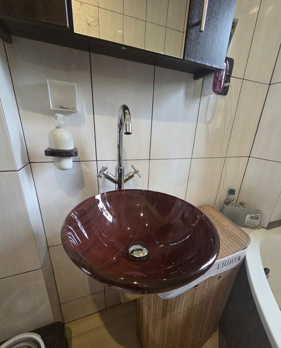 Umywalka- misa + szafka gratis