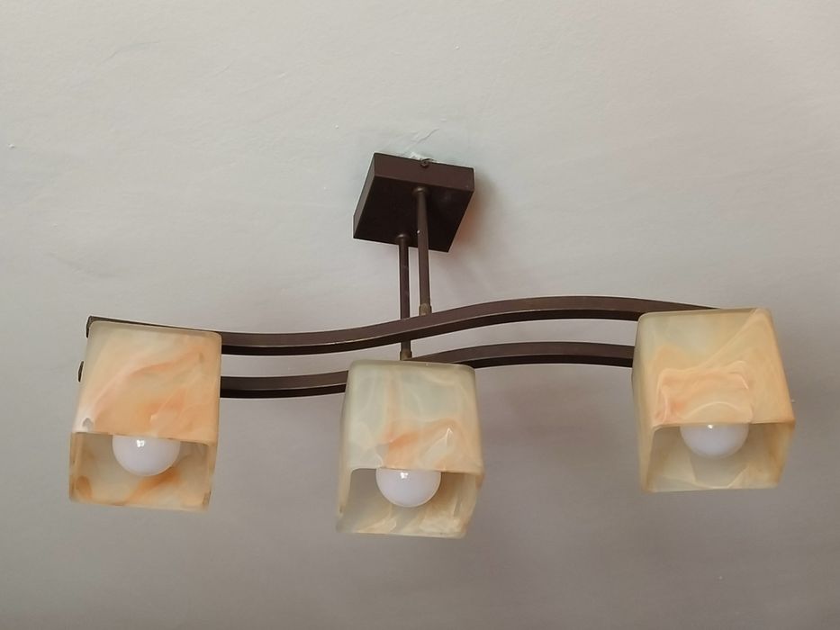 Lampa sufitowa na 3 klosze