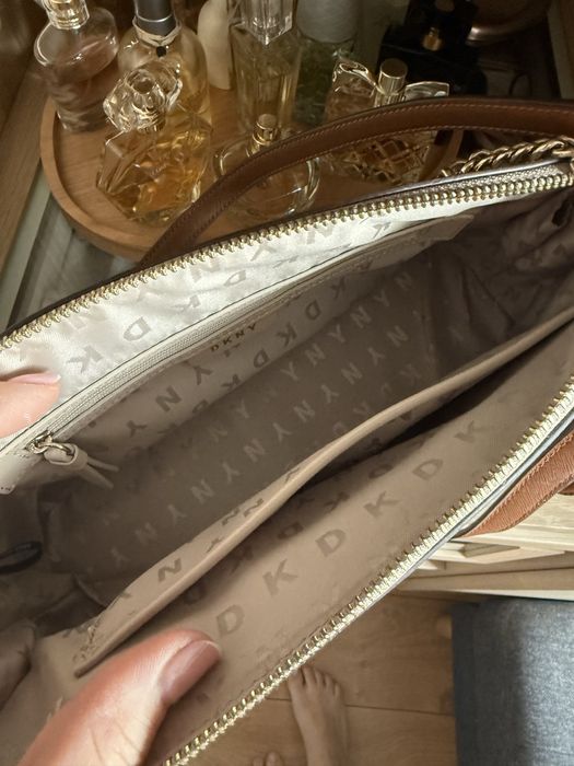 Torebka DKNY monogram