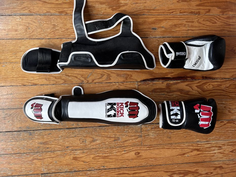 Kick boxing luvas e caneleiras