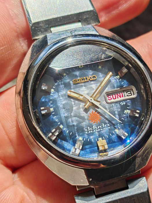 Seiko Advan 6106-7670 blue diamond dial JDM