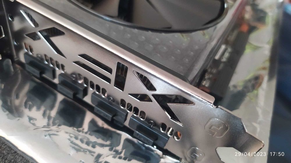 Gráfica XFX Radeon RX 6600 SWFT 210 Core Gaming 8GB GDDR6/ 3 An. Gar.