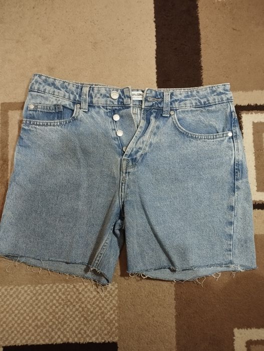 продам женские шорты