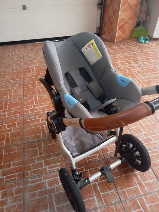 Carrinho bebe 3 em 1 - como novo