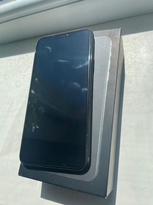Продам IPhone 11 PRO MAX