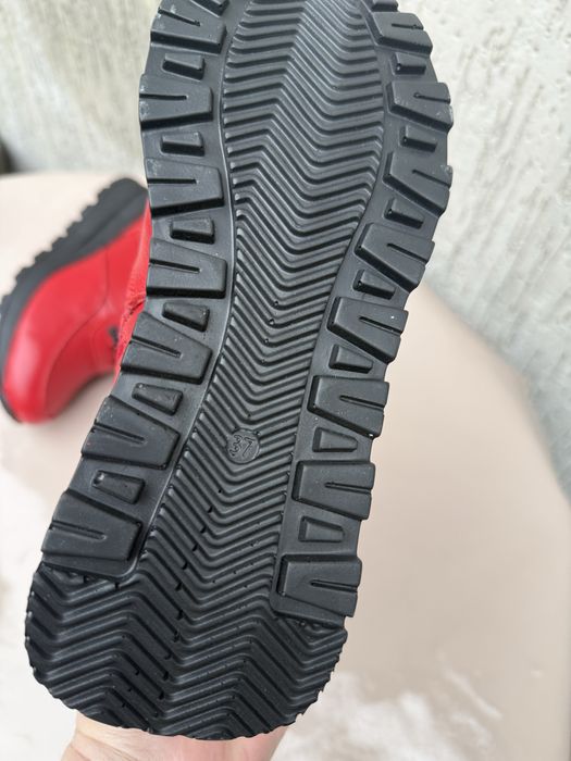 Чоботи жіночі шкіряні нові