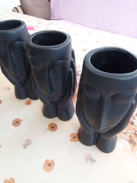 Wazony ceramiczne, twarz, czarne, komplet 3 szt