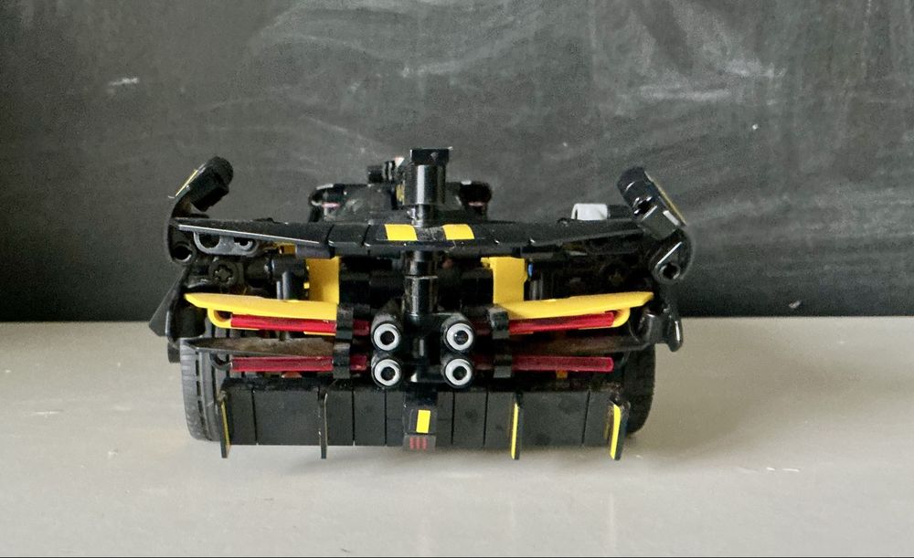LEGO Technic Bugatti Bolide (42151)