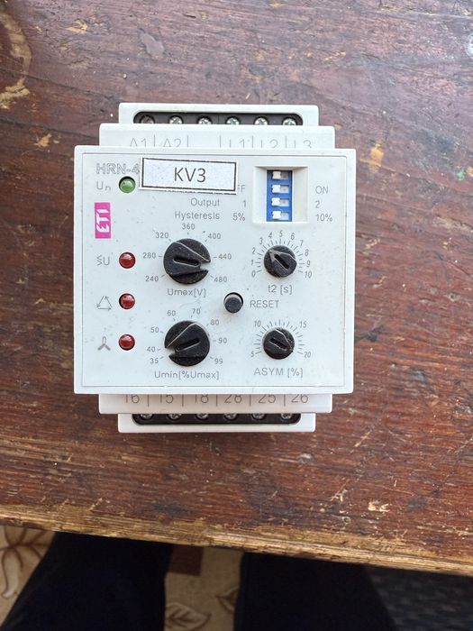 Реле контролю напруги 16А 400В з нейтраллю HRN-43N ETI