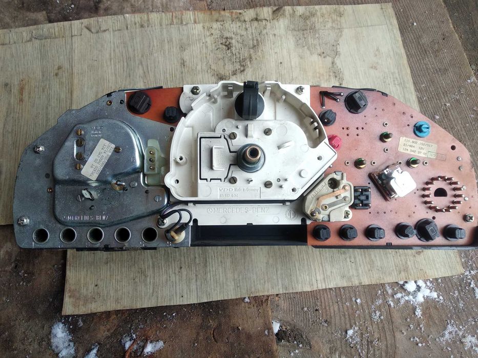 Щиток приладів Мерседес 124